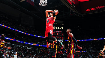 Bulls vs Hawks, Zach LaVine HD wallpaper