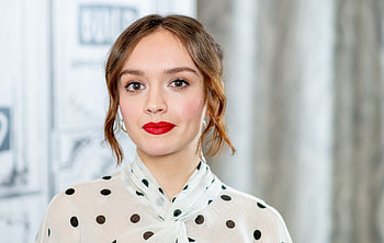 Olivia Cooke, House of the Dragon star, Character teases, Exciting details HD wallpaper
