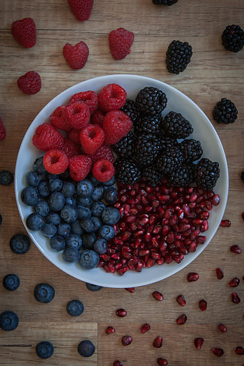 Food, Raspberry, Bilberries, Berries, Blackberry, Bowl, Garnet, Pomegranate HD phone wallpaper
