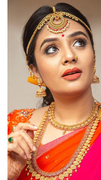 Sreemukhi, telugu actress HD phone wallpaper