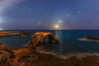 Celestial Alignment over Sicilian Shore, galaxies, planets, fun, cool, space, stars HD wallpaper