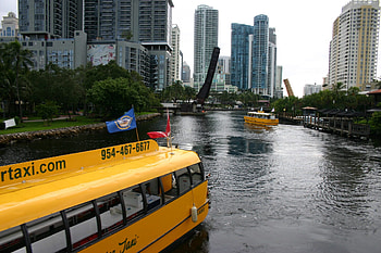 Water taxis, In the news HD wallpaper