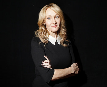 J.K. Rowling, Ilvermorny's history, American Hogwarts, Rowling's storytelling HD wallpaper