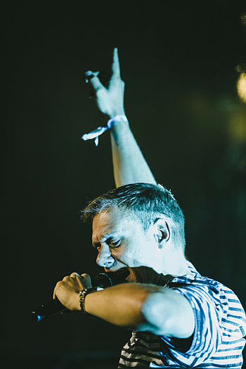 Armin Van Buuren at Weekend Festival, Legendary DJ, Vimsa punkti, Music extravaganza HD phone wallpaper