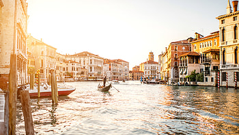 Gondola ultra , High definition, , Reflections on water HD wallpaper