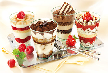 Delicious dessert , Sweet treat visuals, Tempting food graphy, Indulgent backgrounds HD wallpaper