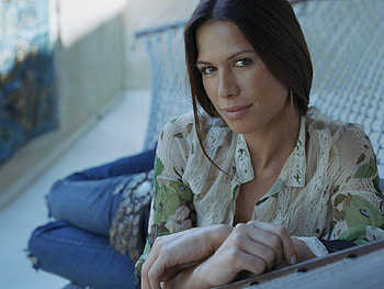 Rhona Mitra, babe, model, hot, actress HD wallpaper