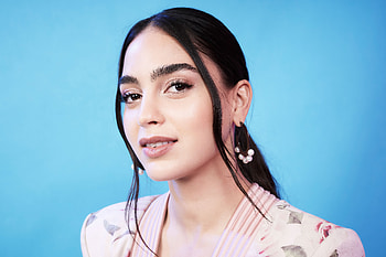 Celebrity Portrait — Elegant Blue Glow, Celebrity, Melissa Barrera HD wallpaper