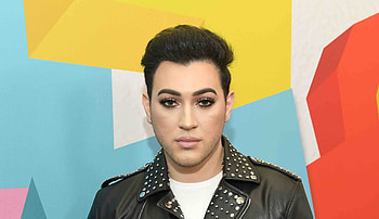 Manny MUA, Beauty vlogger drama, Gabriel Zamora involvement, Telenovela-like saga HD wallpaper