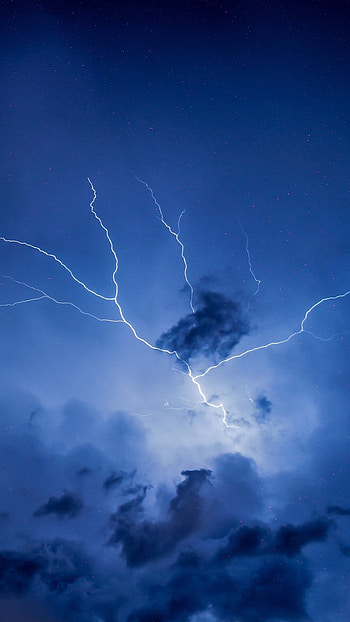 Thunderstorm on Samsung Galaxy, , Captivating visuals, Mesmerizing atmosphere HD phone wallpaper