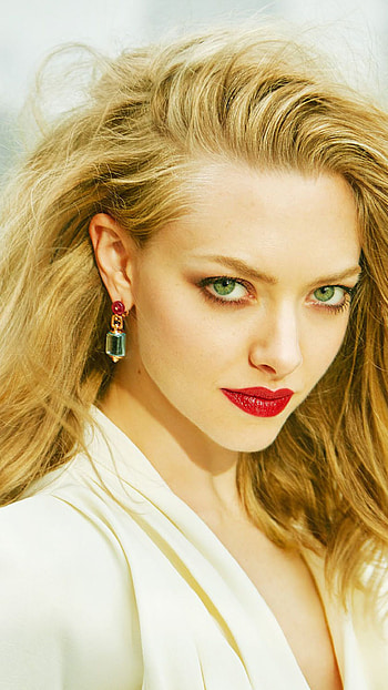 Amanda Seyfried, hollywood actress HD phone wallpaper