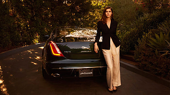 Alexandra Daddario, Celebrity, Actress, American, Brunette, Car HD wallpaper