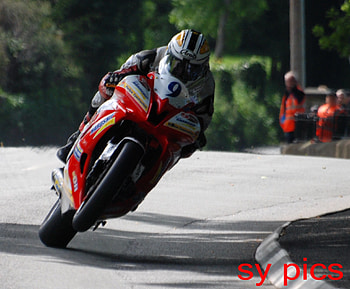 michael dunlop 22nd mile stone I O M 2010, michael douglas, fireblade, iom tt, honda cbr 900 HD wallpaper