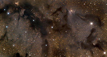 Las nubes oscuras de Aquila | n astronomÃ­a diaria - Observatorio HD wallpaper