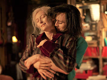 Only Lovers Left Alive, Love in film, Memorable cinematic romances, Emotional storytelling HD wallpaper