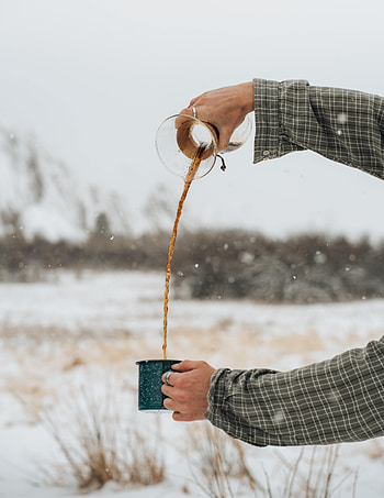 Winter, Snow, Coffee, Miscellanea, Miscellaneous, Cup, Hands, Mug HD phone wallpaper