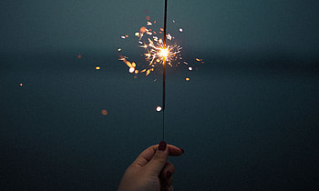 Glare, Hand, Sparks, Miscellanea, Miscellaneous, Sparklers, Bengal Lights, To Burn, Burn HD wallpaper
