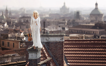 Violinist Standing on top, top, white, Violinist, blonde HD wallpaper