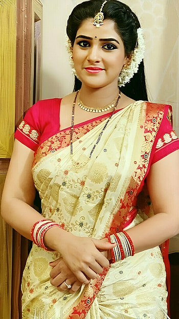 Kerala actress, model, saree beauty HD phone wallpaper
