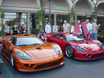 Two cool cars, two great cars HD wallpaper