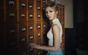 Alice Tarasenko Looking At Viewer, alice-tarasenko, model, girls HD wallpaper