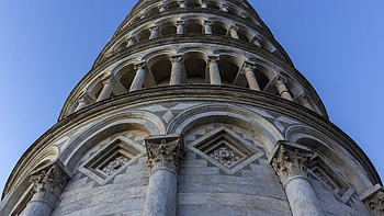 Leaning tower perspective, Italy spotlight HD wallpaper
