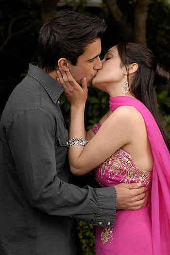 kissing love�. Lip kiss , Hot romantic kiss, Kiss and romance HD phone wallpaper