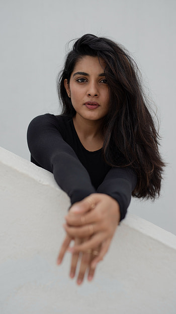 Nivetha Thomas, malayalam actress, cute face, sexy gorgeous, model HD phone wallpaper
