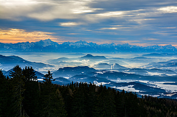 Mountains, horizon, misty sunrise, Austria HD wallpaper