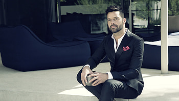 Ricky Martin, Billboard interview, Music album discussion, Spanish language HD wallpaper