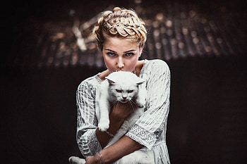 Cat and woman, blonde, beautiful HD wallpaper