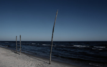 Three Posts, blue, sea, beach HD wallpaper
