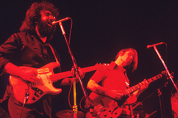 Grateful Dead's legacy, Musical inconsistency, Magazine feature, Music appreciation HD wallpaper