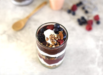 Food, Chocolate, Raspberry, Bilberries, Blackberry, Nuts, Yogurt, Yoghurt HD wallpaper