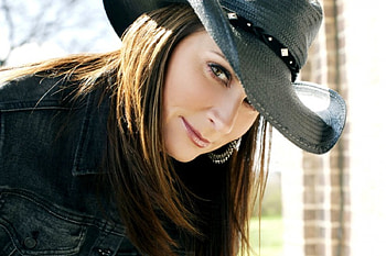 Cowgirl Terri Clark, fun, country, famous, cowgirls, music, girls, women, western, hats, female HD wallpaper