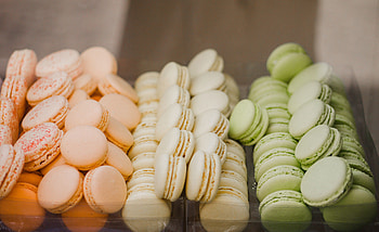 Sweets, macarons, dessert HD wallpaper