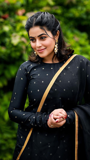 Poorna kasim, telugu actress HD phone wallpaper