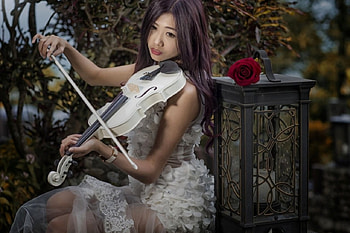 Asian girl playing a violin, Violin, Girl, Dress, Asian HD wallpaper