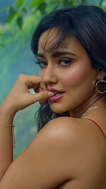 Neha Sharma, bollywood actress HD phone wallpaper