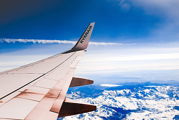 Ryanair, Covid-19 travel wallet, European travel, Travel convenience HD wallpaper
