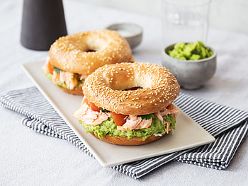 Luscious bagel, Smoked salmon, Creamy hummus, Culinary delight HD wallpaper