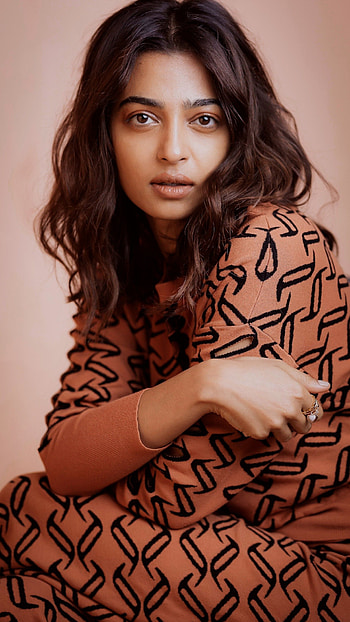 Radhika Apte, multilingual actress, sexy gorgeous HD phone wallpaper