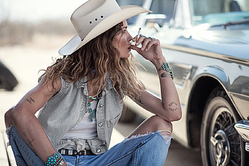Nibble.., style, cowgirl, fun, car, brunettes, fashion, outdoors, ranch, girls, women, models, boots, western, hats, female HD wallpaper