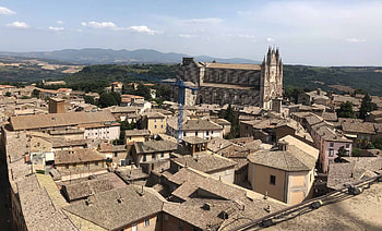 Orvieto, Day trip from Rome, Train journey, Discovering the city HD wallpaper