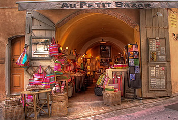 Au Petit bazaar, bazaar, brick, shopping bags, novely plates, wicker, display cases, trinkets, shop, wood, door, pretty, light, wall, goods, baskets HD wallpaper