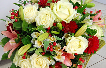 Flowers, Roses, Lilies, Gerberas, Registration, Typography, Bouquet HD wallpaper