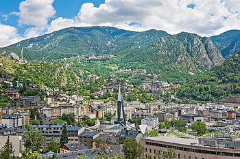 Andorra la Vella, City destination, Pocket city guide, Insider's tips HD wallpaper