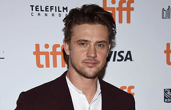 Boyd Holbrook, Predator controversy, Proud of Olivia Munn HD wallpaper