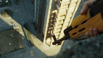 District 13 movies, Action-packed parkour, Dystopian world, Urban chaos HD wallpaper