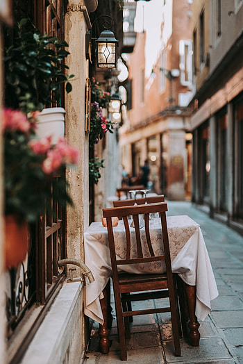 Miscellanea, Miscellaneous, Lamp, Lantern, Table, Street, Cafe, Café, Chairs HD phone wallpaper